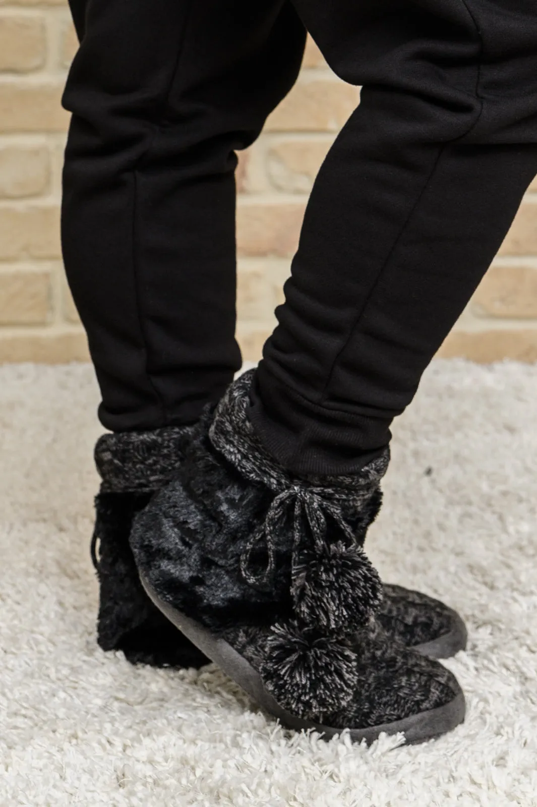Cable Knit Slipper Boots With Pompom Trim - 11/25/2022