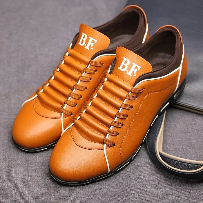 LuxeVet - Heren Modieuze Imitatie Leren Sneakers met Contrasterende Piping, Vetersluiting, Comfortabele Zool