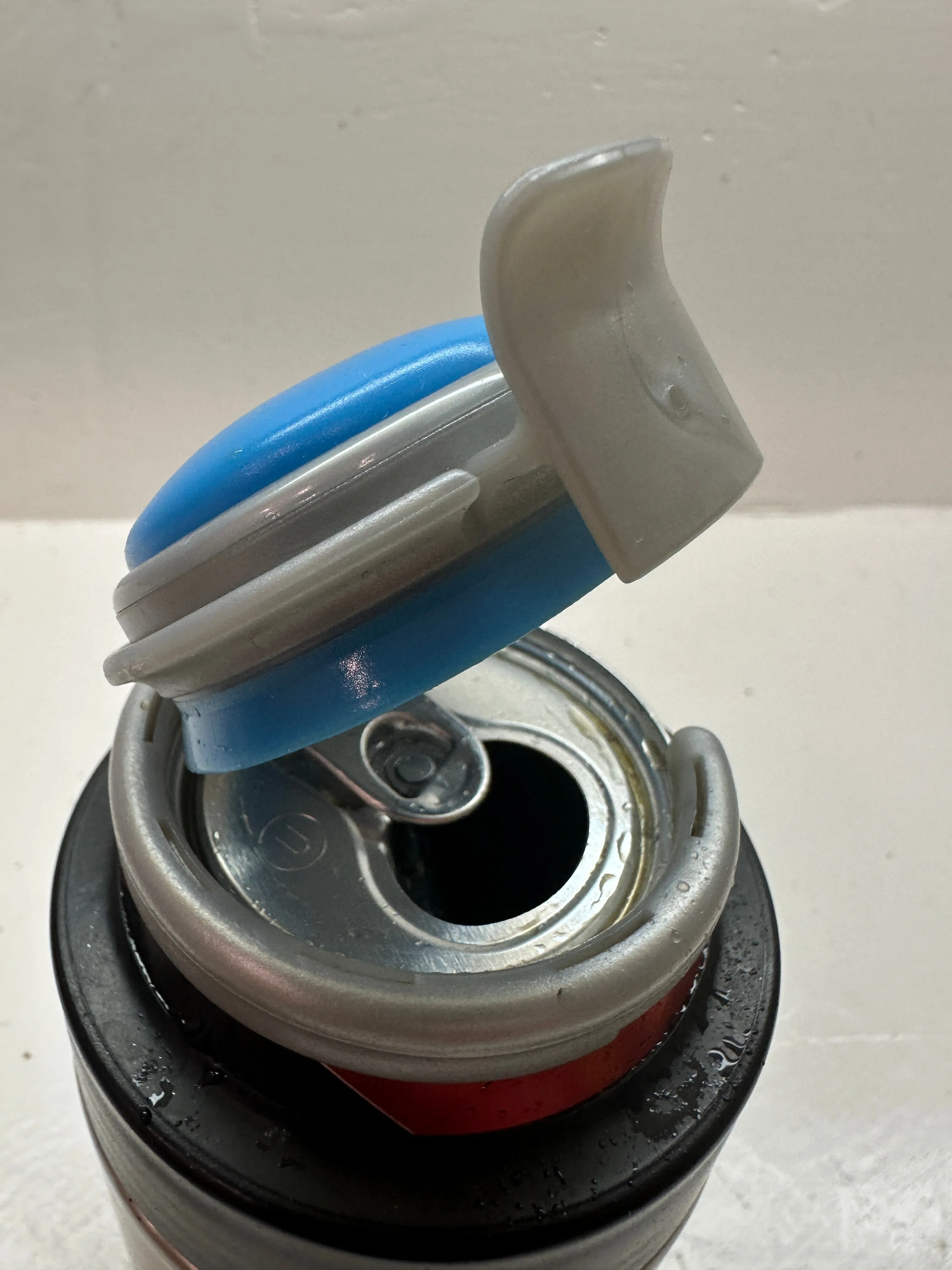 Soda or Beer Can Pump Cap