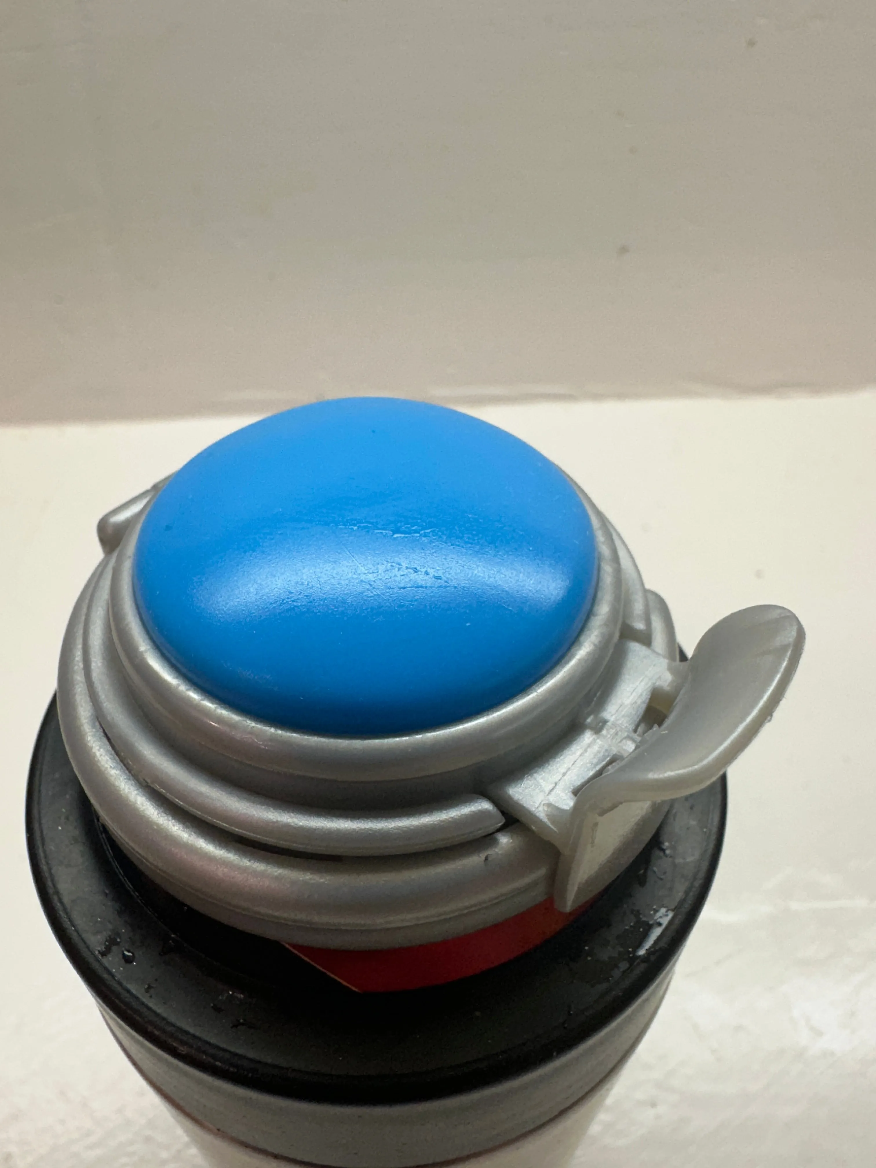 Soda or Beer Can Pump Cap
