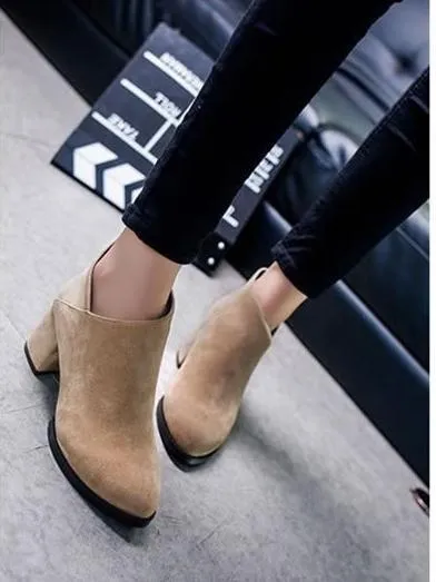 Women s Scrub Thick With Pointed Toe Boots